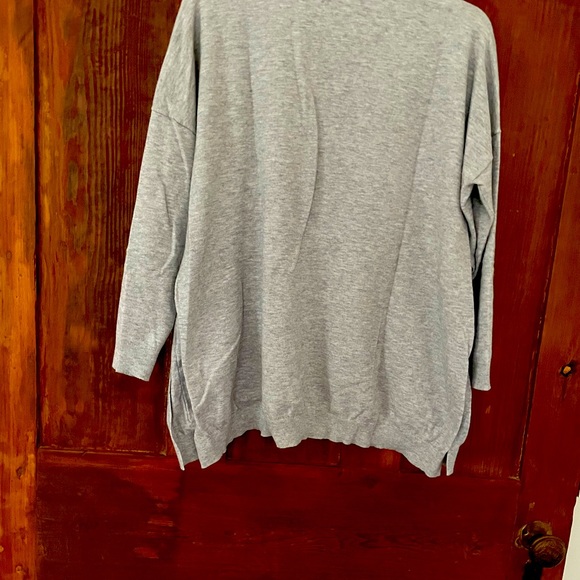 Vineyard Vines Gray Knit Top S Runs Big - Picture 3 of 4